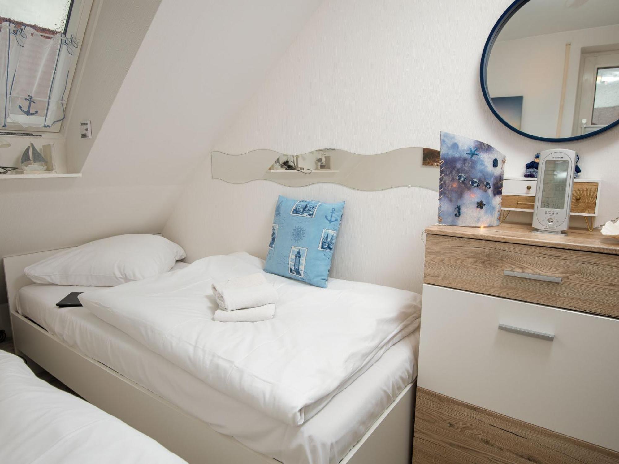 Apartment Luettje Moeoev By Interhome Norddeich  Exterior photo